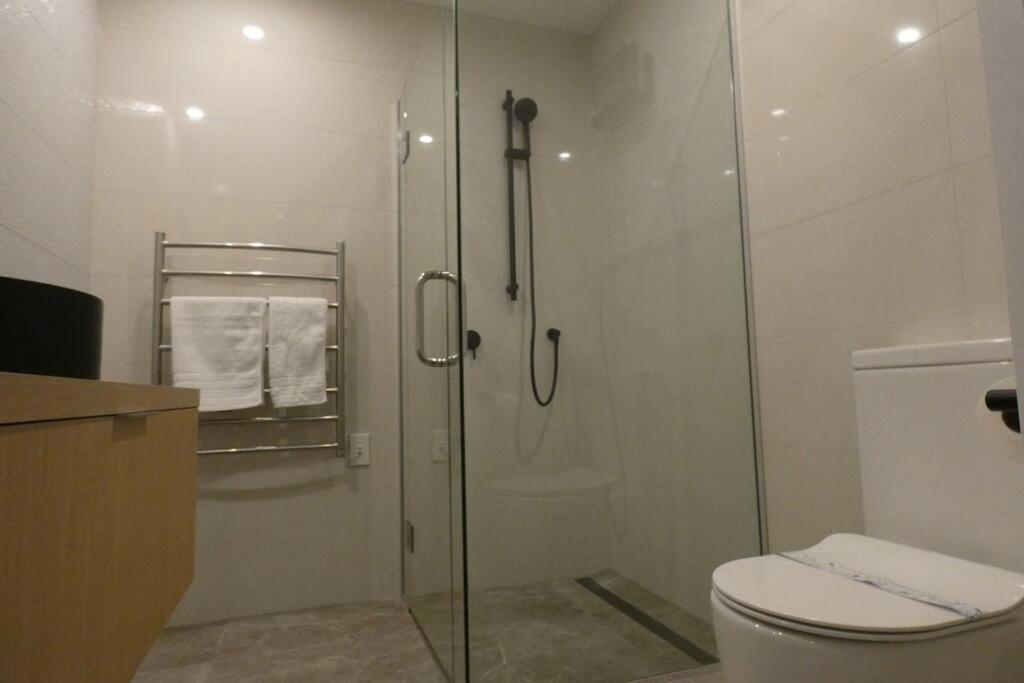 Remarkable, Cozy 3 Bedroom, 2 Bathroom Townhouse Queenstown Exterior photo